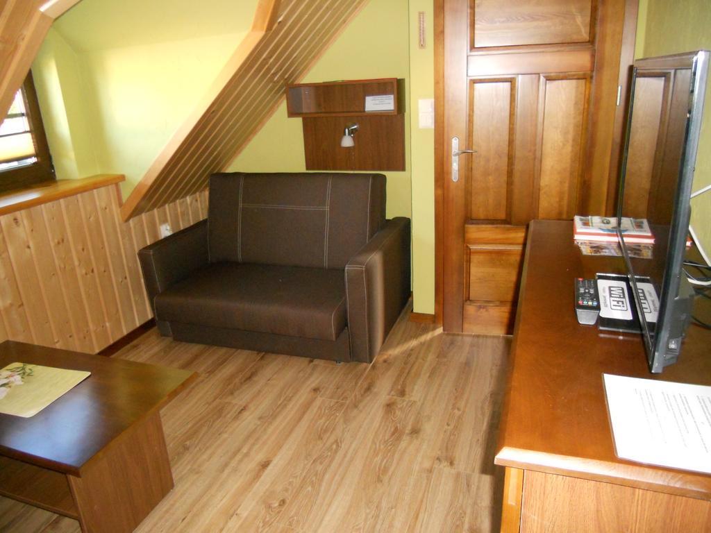 Dom Pod Lipa Villa Jaminy Dış mekan fotoğraf